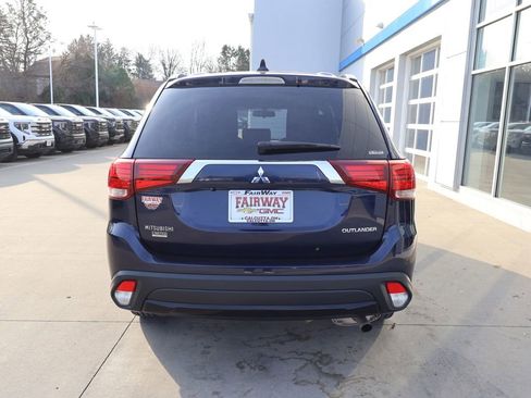 Used 2018 Mitsubishi Outlander ES image 14