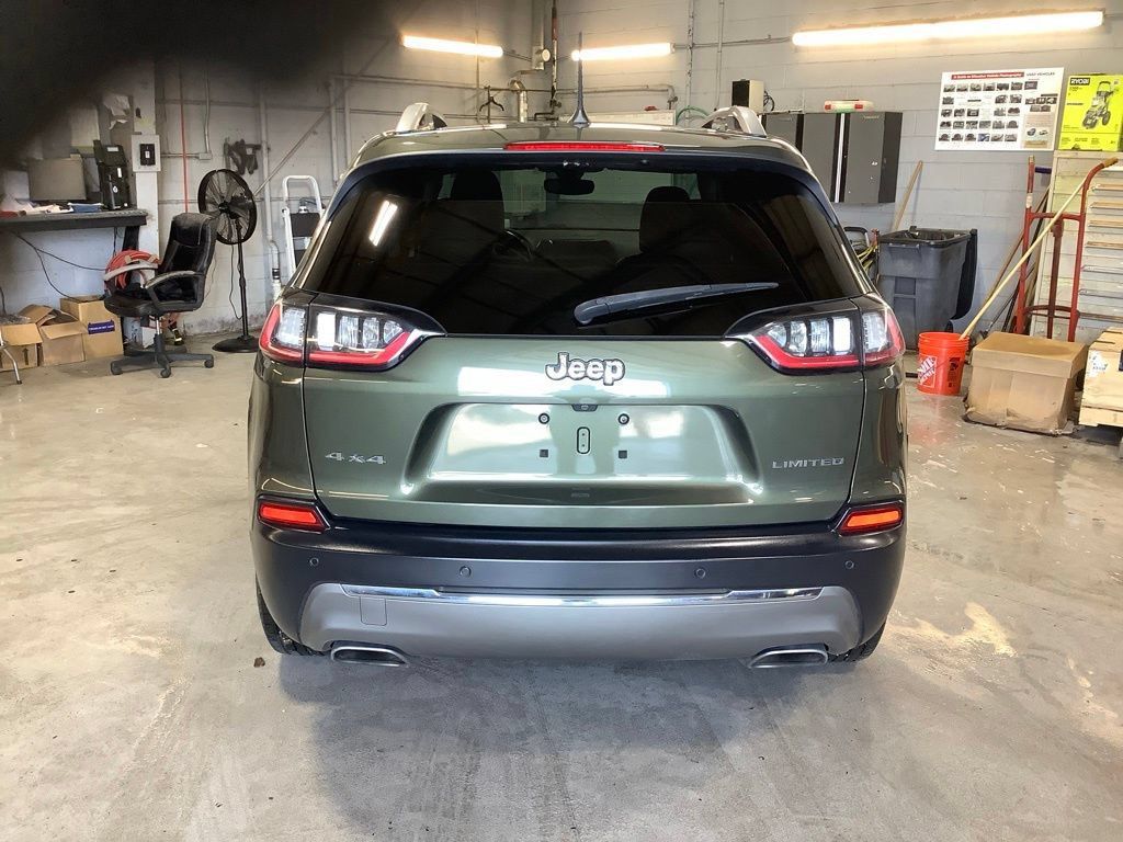 Used 2019 Jeep Cherokee Limited AWD/4WD image 4