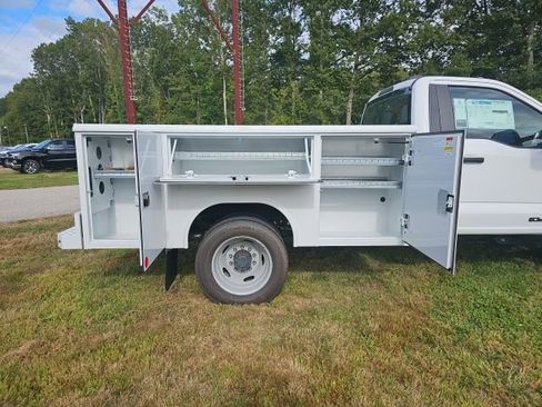 Used 2024 Ford F450 XL w/ Snow Plow Prep Package image 12