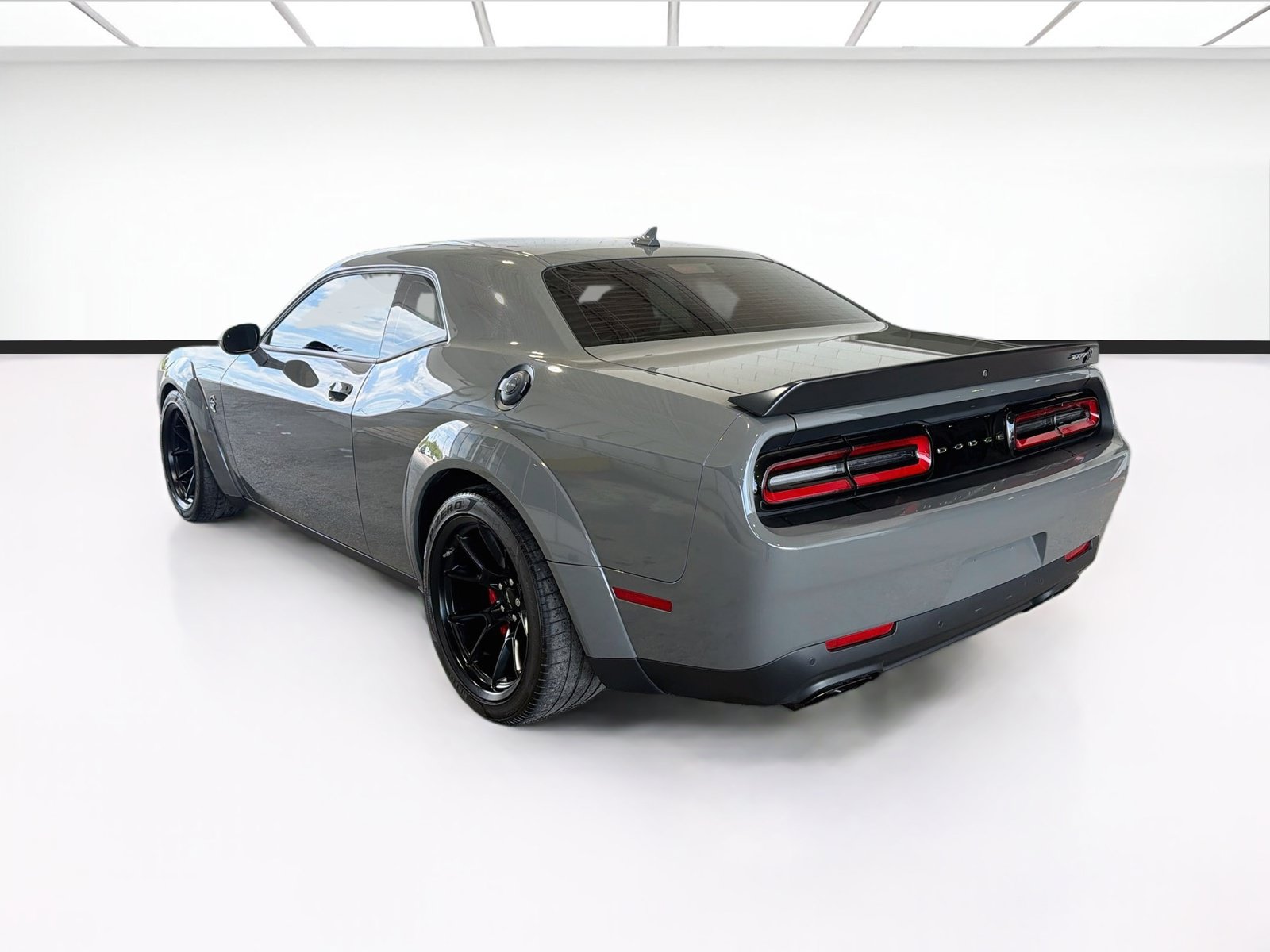 Used 2023 Dodge Challenger SRT Hellcat RWD image 6