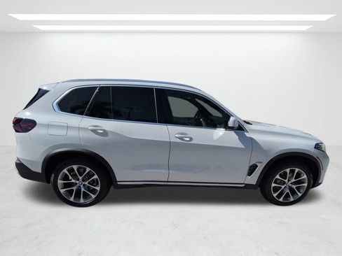 New 2026 BMW X5 sDrive40i w/ Premium Package RWD image 3