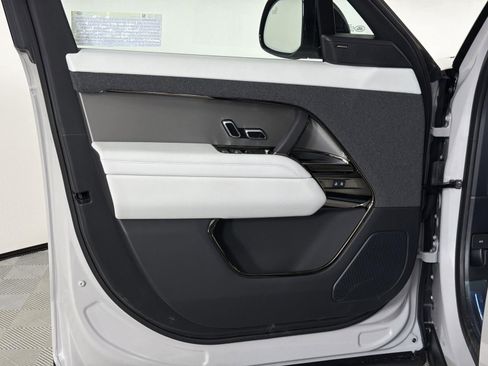 New 2026 Land Rover Range Rover Sport SE image 20