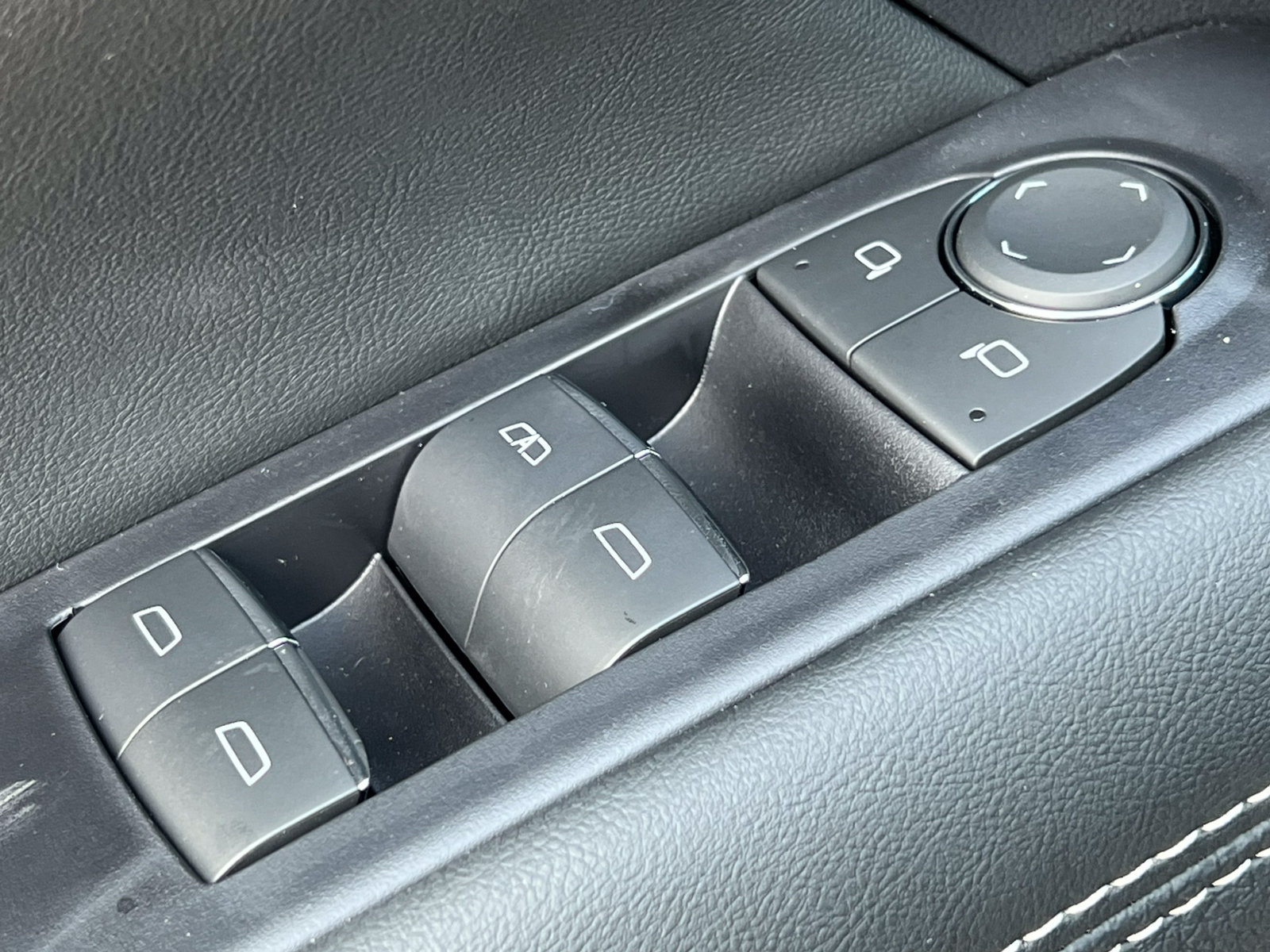 New 2027 GMC Terrain Denali AWD/4WD image 15