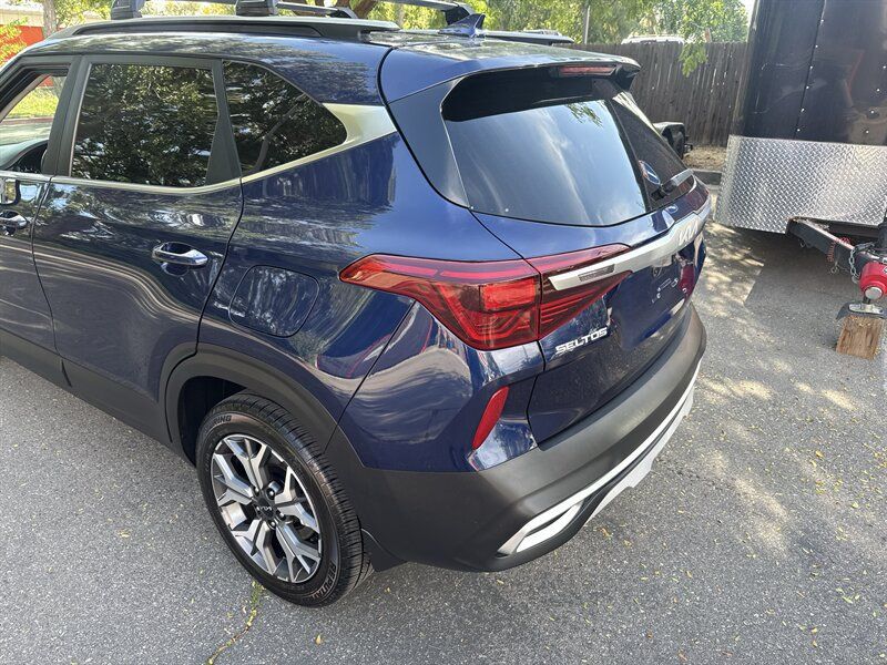 Used 2022 Kia Seltos EX AWD/4WD image 7