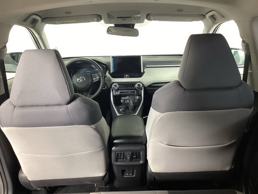 Used 2024 Toyota RAV4 XLE AWD/4WD image 28