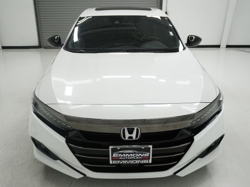 Used 2021 Honda Accord Sport image 2