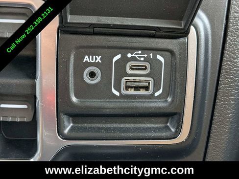 Used 2020 Jeep Wrangler Unlimited Sahara image 32