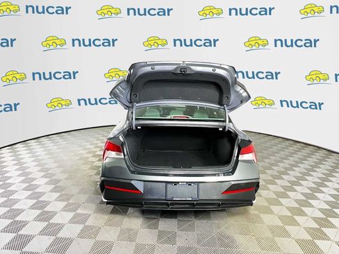 Used 2024 Hyundai Elantra SEL FWD image 25
