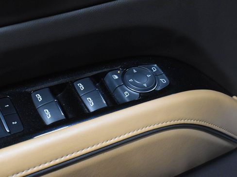 Used 2022 Cadillac Escalade ESV Sport w/ Touring Package AWD/4WD image 11