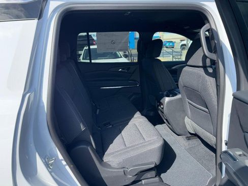 New 2026 Chevrolet Traverse LT w/ Driver Confidence Package image 5