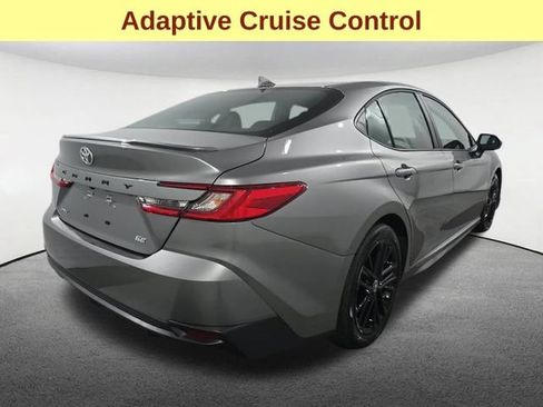 Used 2026 Toyota Camry SE FWD image 8