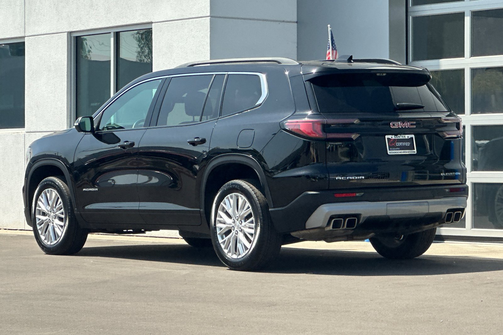 Used 2026 GMC Acadia Elevation w/ Elevation Premium Package FWD image 6