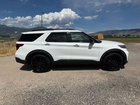 Used 2024 Ford Explorer ST w/ Equipment Group 401A AWD/4WD image 8
