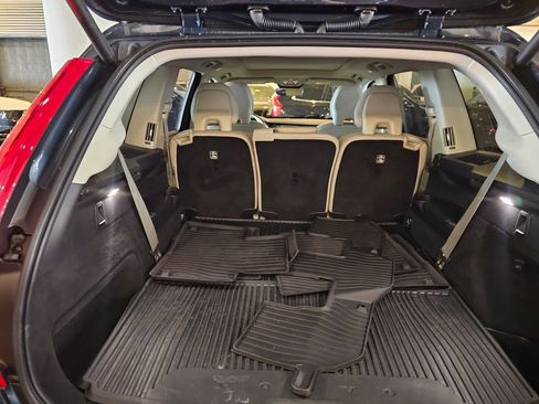 Certified 2025 Volvo XC90 T8 Plus w/ Protection Package Premier AWD/4WD image 7