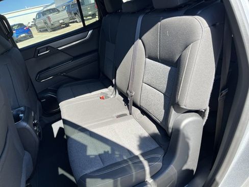 Used 2025 GMC Acadia Elevation image 26