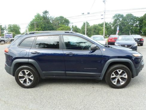 Used 2014 Jeep Cherokee Trailhawk AWD/4WD image 6