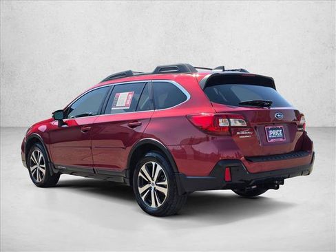 Used 2018 Subaru Outback 2.5i Limited AWD/4WD image 3