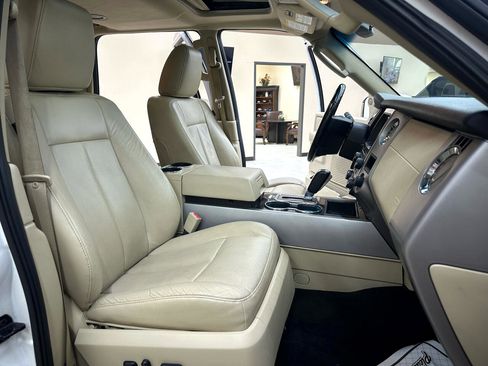 Used 2017 Ford Expedition EL Limited w/ Equipment Group 301A image 41