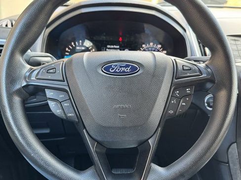 Used 2016 Ford Edge SE image 21