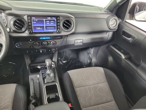 Used 2023 Toyota Tacoma TRD Off-Road w/ Technology Package RWD image 17