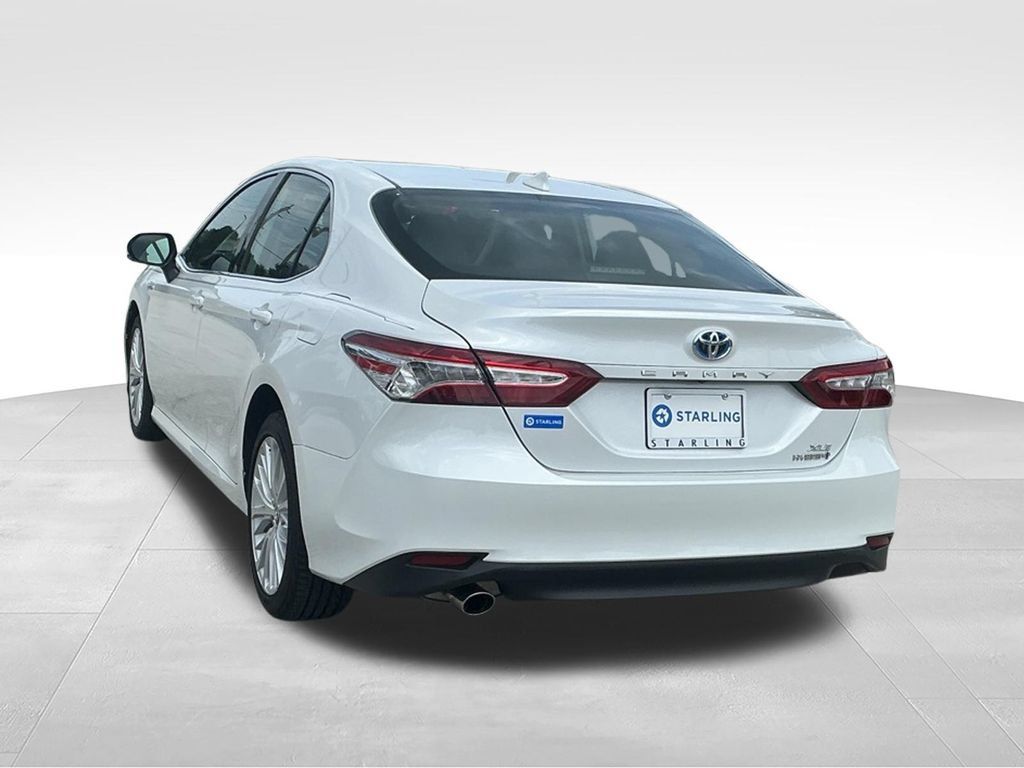 Used 2020 Toyota Camry XLE FWD image 8