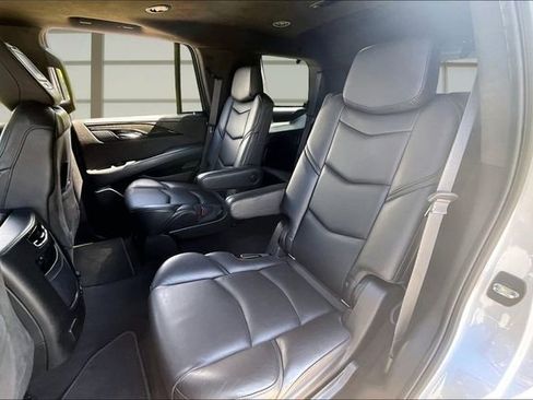 Used 2018 Cadillac Escalade Platinum AWD/4WD image 26