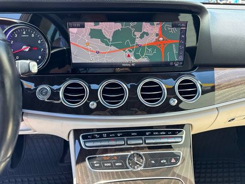 Used 2019 Mercedes-Benz E 300 image 24