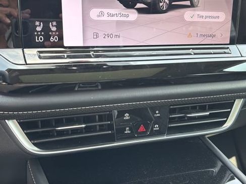 Used 2024 Volkswagen Atlas SEL Premium R-Line AWD/4WD image 30