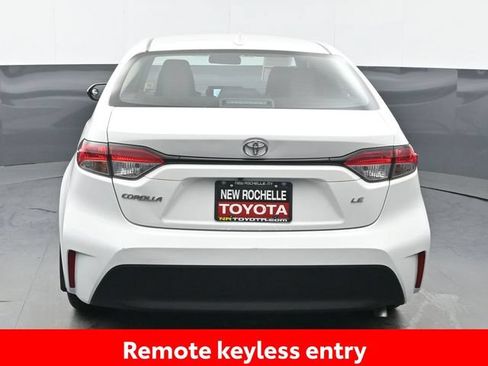 Certified 2025 Toyota Corolla LE FWD image 5