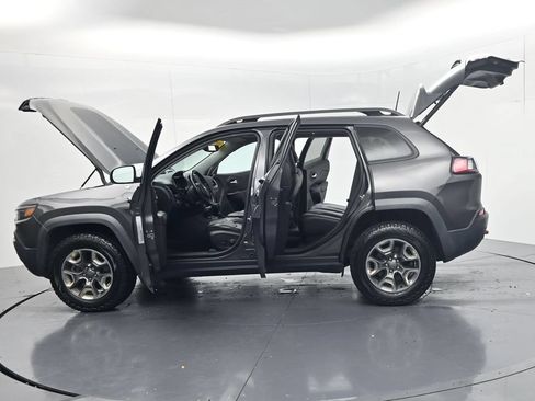 Used 2019 Jeep Cherokee Trailhawk AWD/4WD image 69