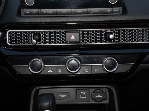 Certified 2022 Honda Civic LX image 24