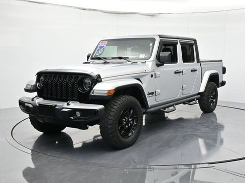 Used 2022 Jeep Gladiator Willys image 1