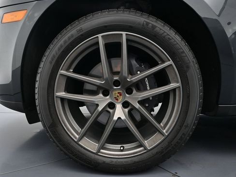 Used 2026 Porsche Macan image 26