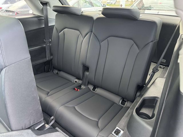 Used 2024 Audi Q7 3.0T Premium Plus AWD/4WD image 18