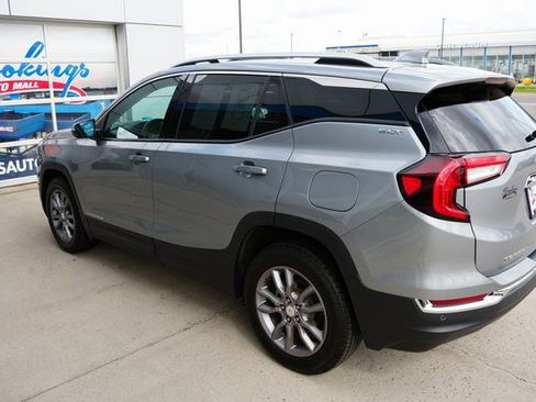 Used 2023 GMC Terrain SLT w/ Tech Package image 35