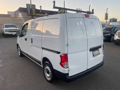 Used 2019 Nissan NV200 S w/ Cruise Control Package image 5