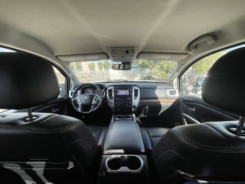 Used 2016 Nissan Titan SL image 13