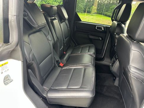 Used 2025 Ford Bronco Outer Banks AWD/4WD image 20