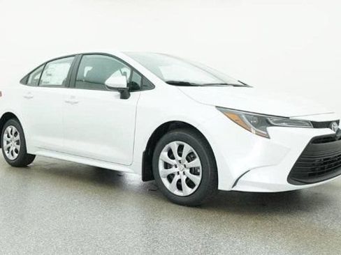 New 2026 Toyota Corolla LE FWD image 33