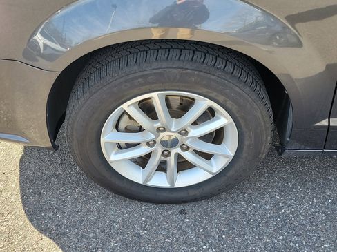 Used 2019 Dodge Grand Caravan SXT image 35