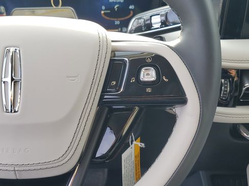 New 2026 Lincoln Aviator Reserve image 17