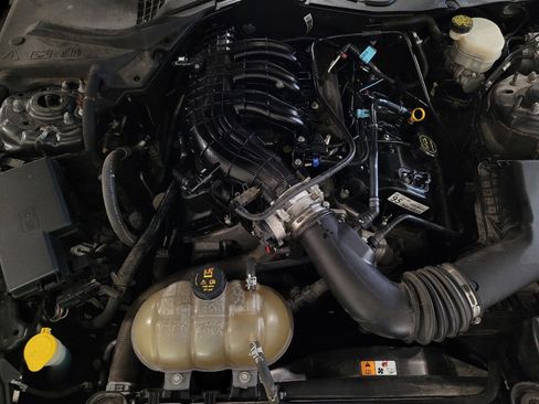 Used 2016 Ford Mustang Coupe w/ Equipment Group 051A RWD image 30