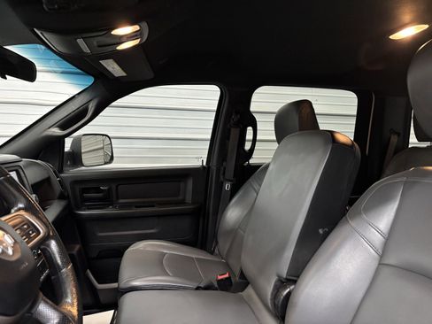 Used 2022 RAM 2500 Tradesman w/ Chrome Appearance Group image 24