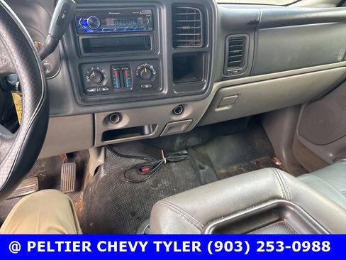 Used 2003 Chevrolet Tahoe LS image 12