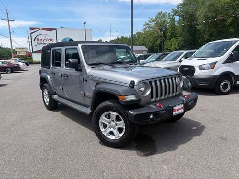 Used 2018 Jeep Wrangler Unlimited Sport S AWD/4WD image 2