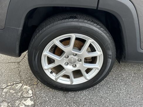 Used 2020 Jeep Renegade Latitude w/ Safety & Security Group II image 20