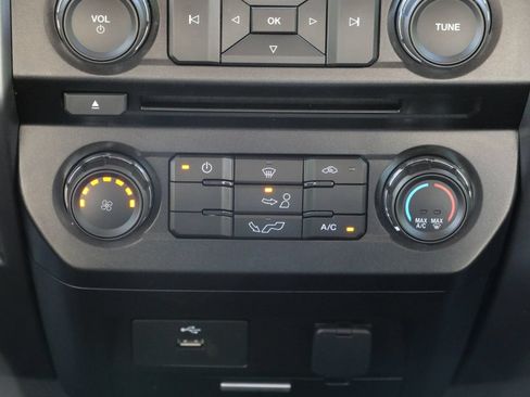 Used 2018 Ford F150 XLT w/ XTR Package AWD/4WD image 18