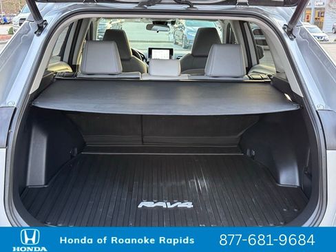 Used 2023 Toyota RAV4 XLE Premium image 35