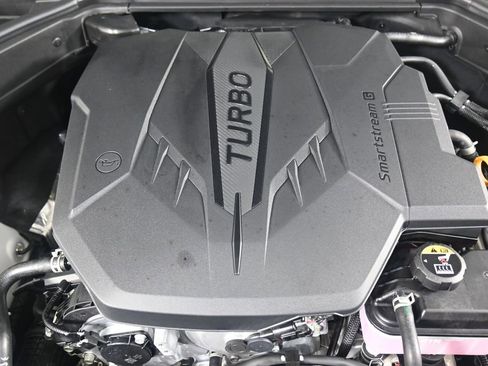 Used 2025 Genesis G70 2.5T w/ Sport Prestige Package RWD image 8
