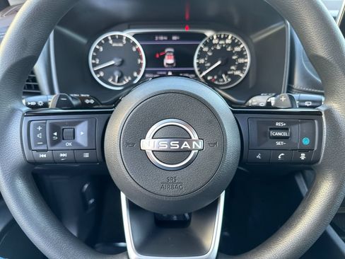 Used 2023 Nissan Rogue SV FWD image 22